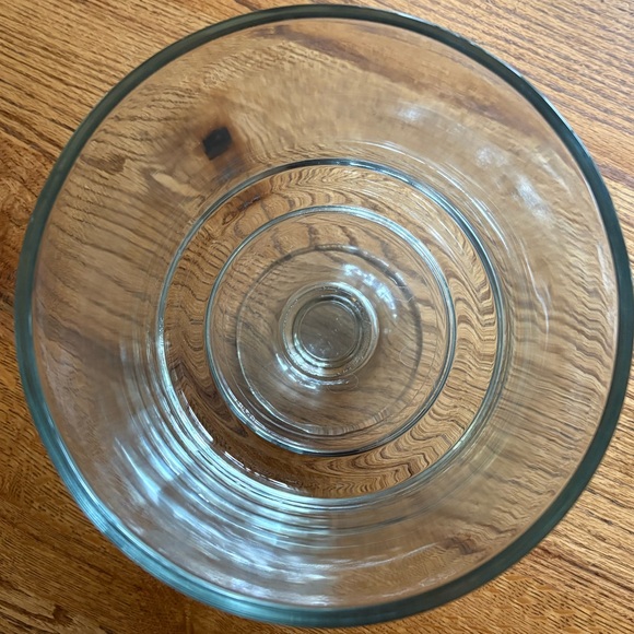 The Pampered Chef 3-piece Glass Pedestal Trifle Bowl with White Lid- vintage - Picture 8 of 13